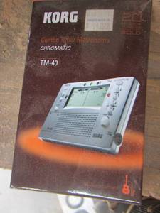 lot 12 image: Korg combo tuner metronome chromatic in original box