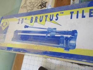 lot 14 image: 20 Brutus tile cutter in original box