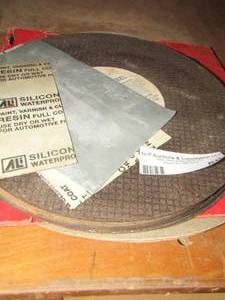 lot 50 image: large sanding disc
