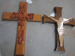 lot 69 image: Amazing Grace Cross