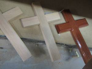 lot 117 image: unfinished crosses qty 3