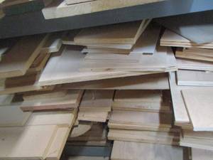 lot 162 image: Large lot of wood