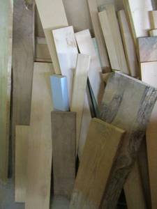 lot 175 image: Large lot of wood pieces