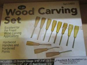 lot 211 image: Wood Carving set
