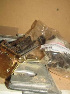 lot 172 image: Door hinges