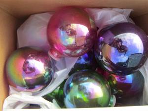 lot 419 image: tub of large Christmas bulbs- white cloth snow flakes