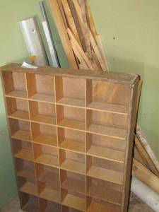 lot 482 image: wood pieces divided shelf