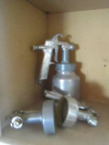 lot 467 image: spray rig for painting with 2 extra tops