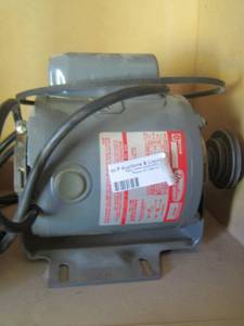 lot 464 image: Dayton motor parts