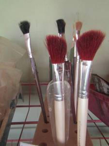 lot 412 image: lot of painting brushes