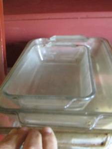 lot 400 image: baking dishes qty 3