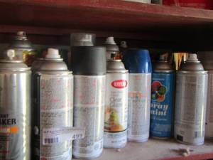 lot 499 image: cans of used spray paints