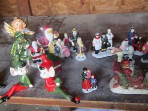 lot 424 image: little village people