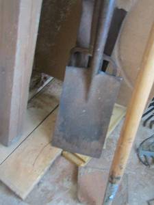lot 525 image: yard and garden tools
