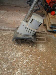 lot 539 image: small electric garden tiller