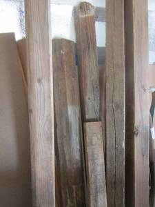 lot 553 image: wood lot