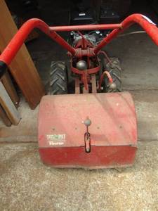lot 27 image: Kohler Command Pro Tiller 7hp 208cc  REAR TINE