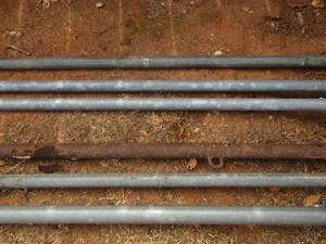 lot 449 image: top pieces to a chain link fence