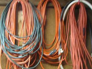 lot 565 image: large lot of extension cords indooroutdoor use