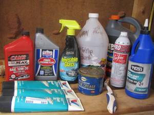 lot 581 image: used lot of oils and cleaner