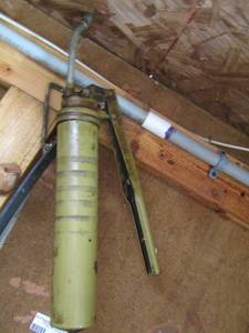 lot 580 image: grease gun