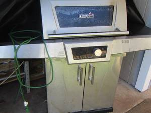 lot 451 image: char broil propane and electric converted grill with grill cover