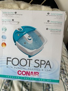 lot 622 image: CONAIR FOOT SPA IN ORGINAL BOX