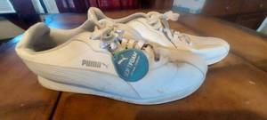 lot 25 image: Puma Soft Foam sneakers size 14