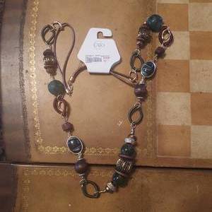 lot 33 image: New Cato Necklace
