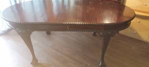 lot 36 image: MCM Mahogany Dining Table 81x41x36 (unsure of maker)