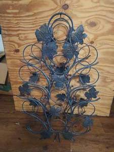 lot 41 image: Vintage metal grapevine design 14 bottle wine rack