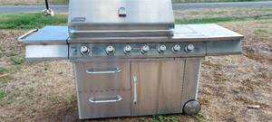 lot 53 image: Very Big Jenn-Air Stainless steel grill