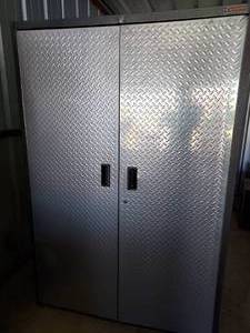 lot 94 image: Gladiator shop cabinet 72x36