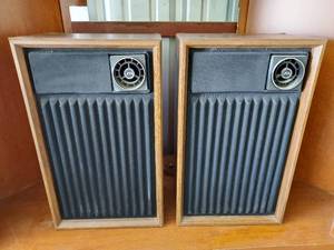 lot 96 image: Vintage Sound Design home stereo speakers