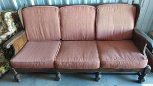 lot 100 image: Vintage Ethan Allen Old Tavern Antiqued Pine sofa Circa 1960s  36x70x32
