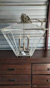 lot 104 image: Hudson Valley Open Box 8 Light Chandelier