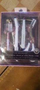 lot 122 image: NIB Eyebrow design kit with travel case