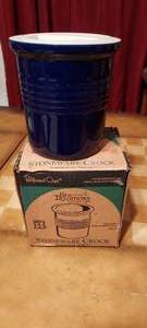 lot 155 image: New with box Pampered Chef New Traditions Stoneware Crock