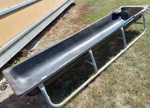 lot 538 image: Behlen country 11 ft livestock feed bunk