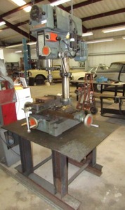 lot 237 image: MSC Industrial supply industrial drill press model 921-426