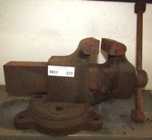 lot 233 image: Reed bench mount vice