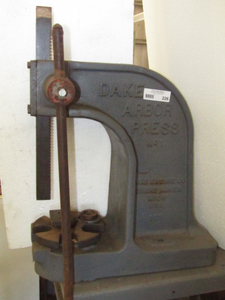 lot 226 image: Dake bench mount Arbor press No. 1