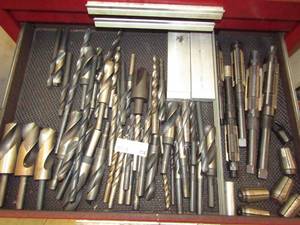 lot 214 image: Assorted drill and milling bits as shown