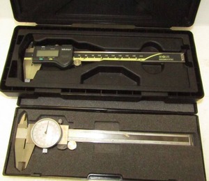 lot 203 image: Mitutoyo calipers digital and mechanical
