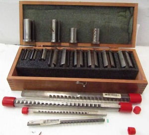 lot 201 image: Dumont corporation Minute man Keyway Broaches with Bushings
