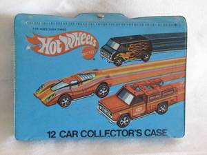 lot 351 image: Vintage 1975 Hot Wheels Redline No. 4975 car carry case