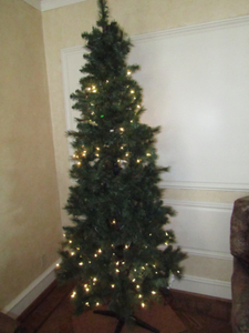 lot 368 image: Artificial 7 Christmas tree