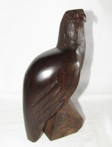 lot 375 image: Ironwood majestic eagle statue, approx. 8 - 10 tall