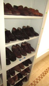 lot 401 image: Assorted Italian and other brand mens dress shoes (All have been worn)