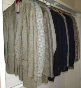 lot 404 image: Name brand mens dress suit jackets including Ralph Lauren, Brooks Brothers, Tommy Hilfiger
